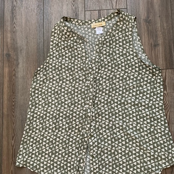 Women Top - Picture 4 of 6